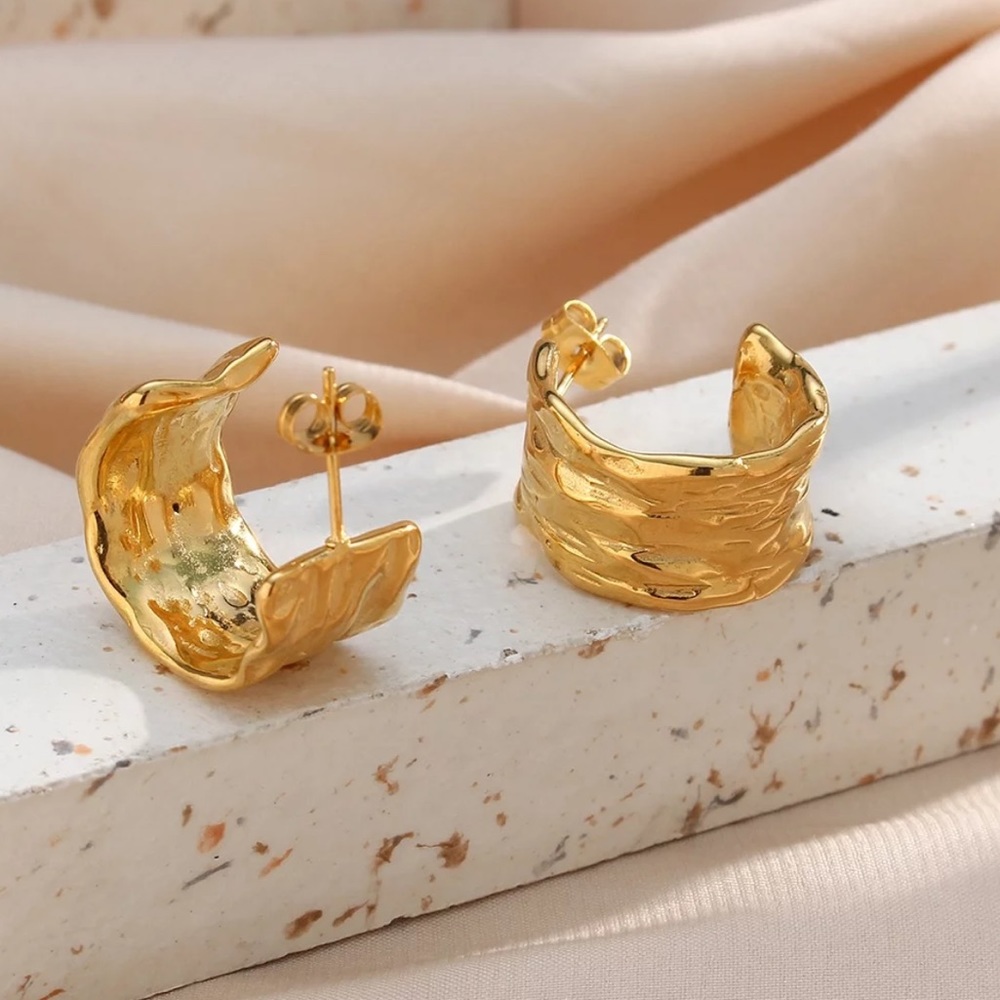 New Wide Hoop 18K  Gold Stud Earrings, wonderful Earrings, wow Earrings - Picture 3 of 8